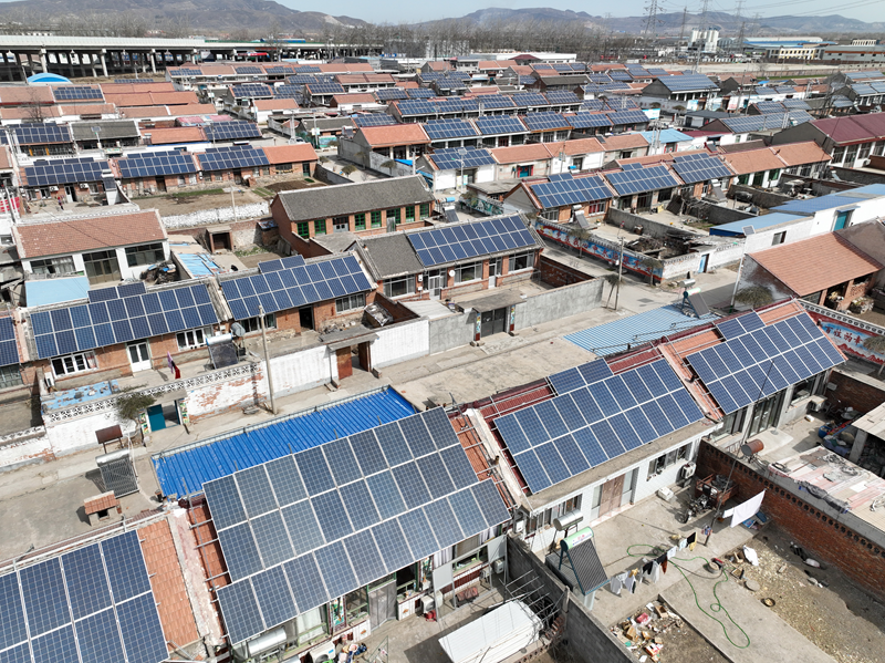 “须100%装光伏!”多地政策频发!屋顶光伏推进却仍是难题?